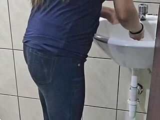 Inmigrante Extranjera Recién Llegada Acepta Sexo Por Dinero En Hotel Barato Con Grabación