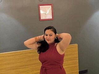 Chubby BBW Deepthroats Monster Cock Then Gets Pussy Gaped in Hotel