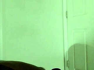 Romantic jeans sketching worships women's curves for free