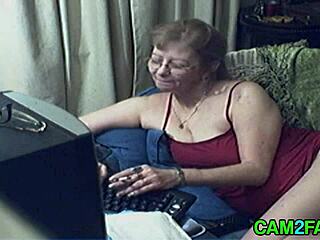 granny with glasses orgasms on free webcam