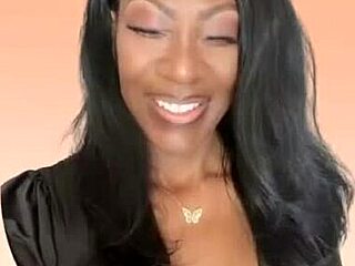 Bikini Milf Lenita Washington Shakes Ebony Curves Wild