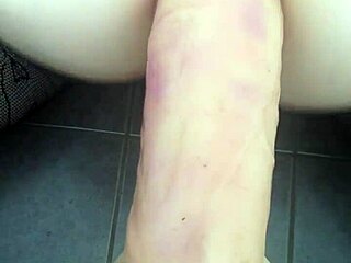 amateur dildo stretches tight ass wide open