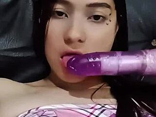 hey i'm masturbating with super dirty milf talk