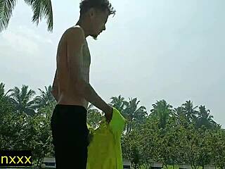 Beautiful Indian office lady horny sex with college boy date