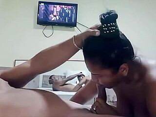 Leaked Homemade Creampie! Cheating Housewife Fucked Bareback