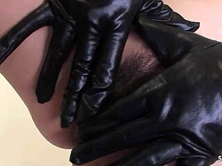 Japanese Milf Leather Boots Femdom Facesit Footjobs Slave