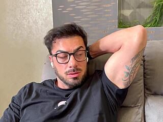 annabelle blue's stretching turns into wet pussy fetish pounding session