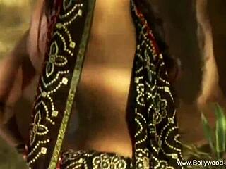 i get lost in this sensual oriental babe's erotic teasing dance moves