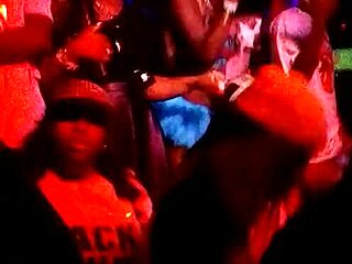 curvy babe shakes fat ass hard in alabama gump