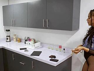 Heart pounding as bisexual ebony thieves seduce homeowner with interracial lesbian strapon ass worship and squirting