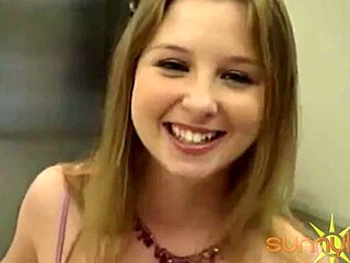 Curvy Sunny Lane Craves Jizz Bangs Hard Cock in Clinic