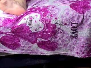 corninho watching his girlfriend rawdogged by single dude... damn no condom ugh