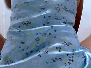 Chinese amateur creampie after webcam massage fuck