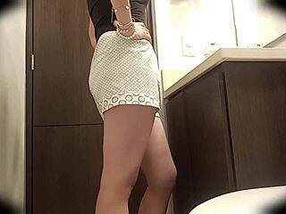 Wanna See Her Piss Everywhere in Public?