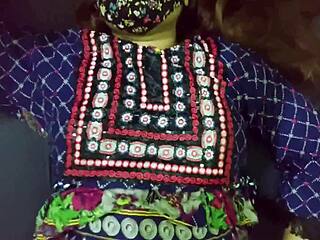 pakistani beauty wants your horny attention now