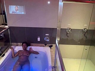 ebony big ass babe worships in bathtub peace