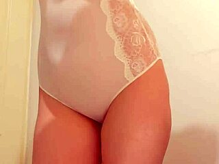 sexy hijab secretary's hot vid makes boss cum hard!