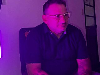 morena fitness tetona en trio caliente con cornudo marido se une a culona amateur