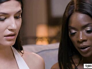 i crave zariah aura tonguing my ebony girlfriend's wet beaver