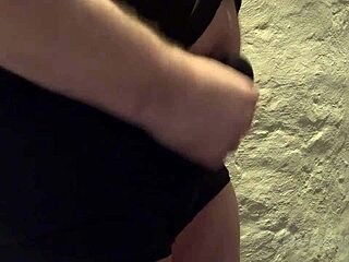 hey chubbykaot wanna see me grind this desk hard?