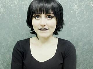 Goth Mavis Dracula Begs Fuck Her Pussy Cum Feet!