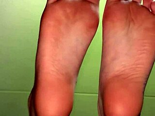 wanna pay to see my white girl socks and toes up close?