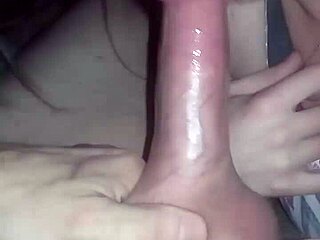 wanna see this milf's amazing deepthroat skills on amateur cock?
