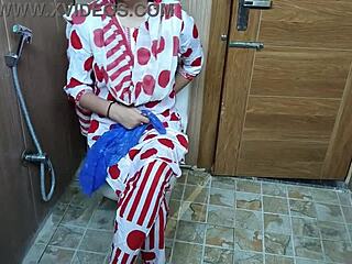 继母抓印地继子偷溜后入猛干