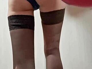 balloon mistress elza kom dominates with feet