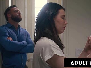 casey calvert begs your cum to breed her pregnant all day