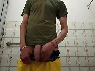 wanna see this milky big cock get messy cheesy?