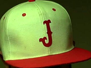 hey, my latex tempts you with dirty talk and fingering desires...