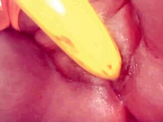 Desi bhabhi heads to bathroom for bath but ends up fucked hard