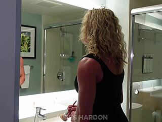 Hotwife fitness babe creampied by bbc bull closeup