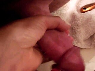 Damn, cheating bathroom fuck feels so damn good!