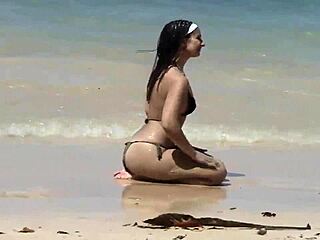 Ass Teasing Hottie Owns Caribbean Beach With Wild Exposure!