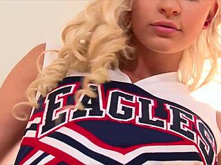 Hey, brown-eyed blonde cheerleader Tracy Lindsay, stretching that wet teen pussy?