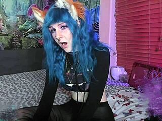 hey babe watch me twerk and finger my wet pussy tonight