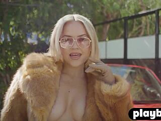 alexis texas strips naked big ass glamour in sport car