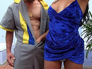 Tranny Geovanna Portylla Fucks Pool Boy's Ass Bareback