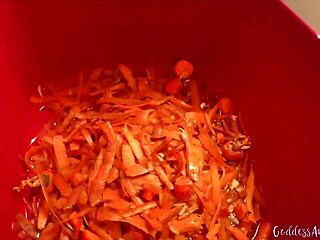 😏 Peeing on these carrots to make your meal extra dirty baby 🥕💦