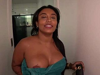 Maju Fagundes milena queiroz rip clothes wet shower party