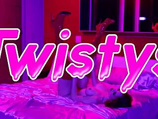 Olive Glass Eats Ashley Lane's Pussy Till She Squirts Hard