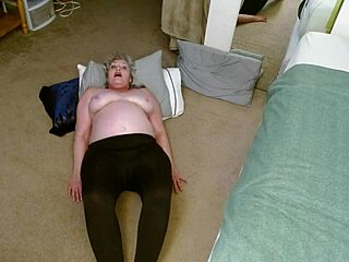 Dawnskye1962 Morning Wiggle in Dirty Leggings Update