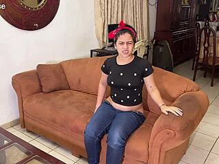 Colombian maid's big curvy ass shakes as jeans slip down