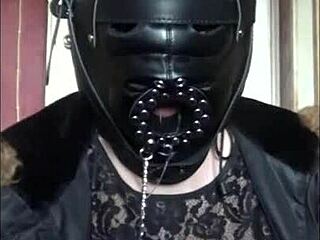 i'm a bisexual crossdresser ready to deepthroat this dildo hard