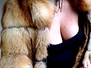 i can't resist this mature webcam whore aimee's fur coat tease flashing her milf tits