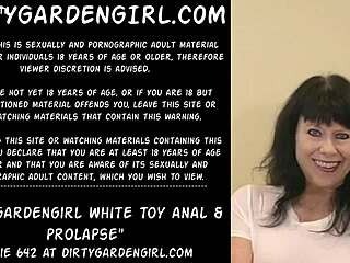 uhh dirtygardengirl's white toy stretches anal to prolapse...