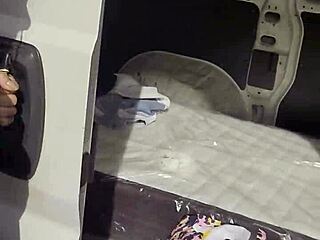 con el amo copula aussie babe lactating huge tits party