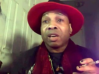 neighbors nerd pays goth domme while drunk german chats